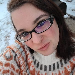 Meet your Posher, Leanne